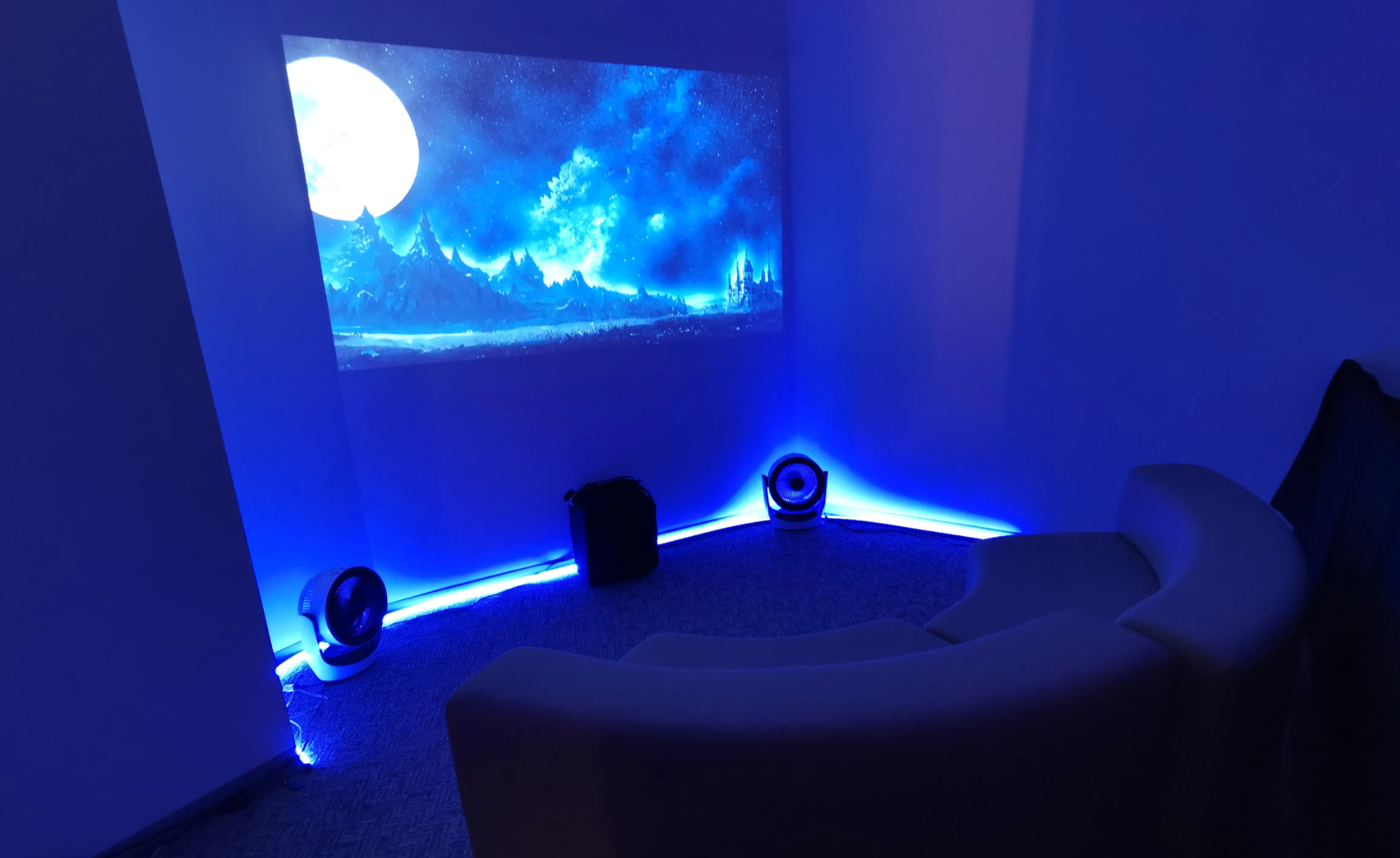 e8989e2f-418c-4608-b7b0-4edeec7cff10